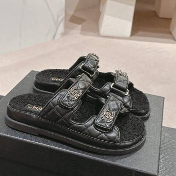 Chanel Quilted Calfskin Shearling Wool Flat Slides Sandal with Chain CC Black 2024 (KL-241121149)