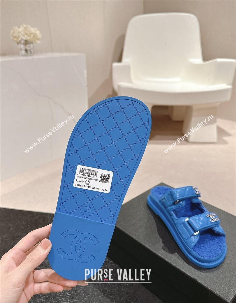 Chanel Quilted Calfskin Shearling Wool Flat Slides Sandal with Chain CC Sky Blue 2024 (KL-241121154)