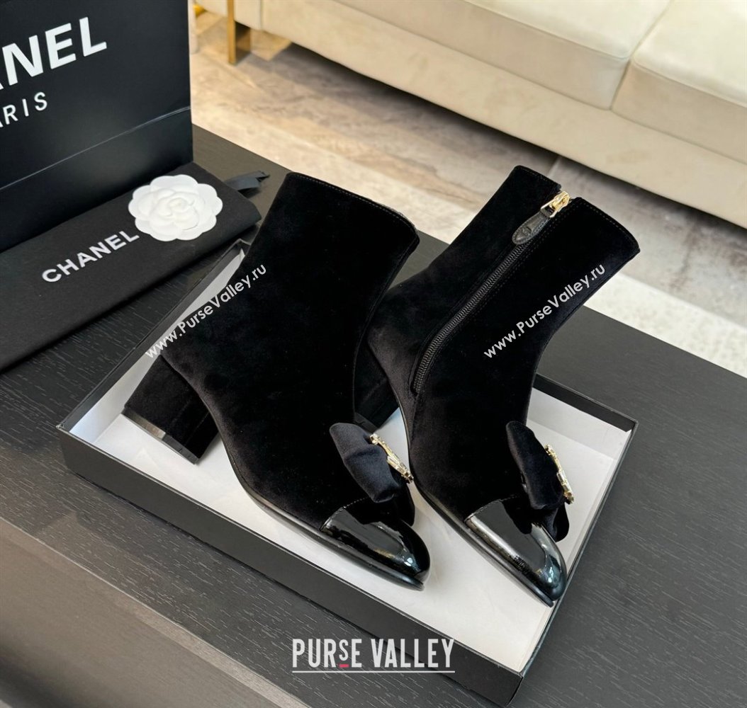 Chanel Velvet Heel Ankle Boots with Strass CC Bow Black 2024 CH112103 (SS-241121021)