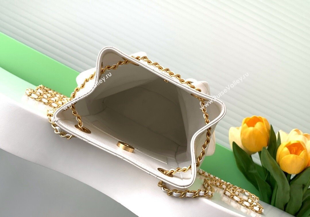 Chanel Shiny Lambskin Backpack bag AS5310 White 2024 (yezi-241207038)