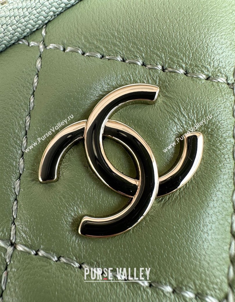 Chanel Shiny Crumpled Lambskin Clutch with Chain AP4349 Green 2024 (yezi-241206043)