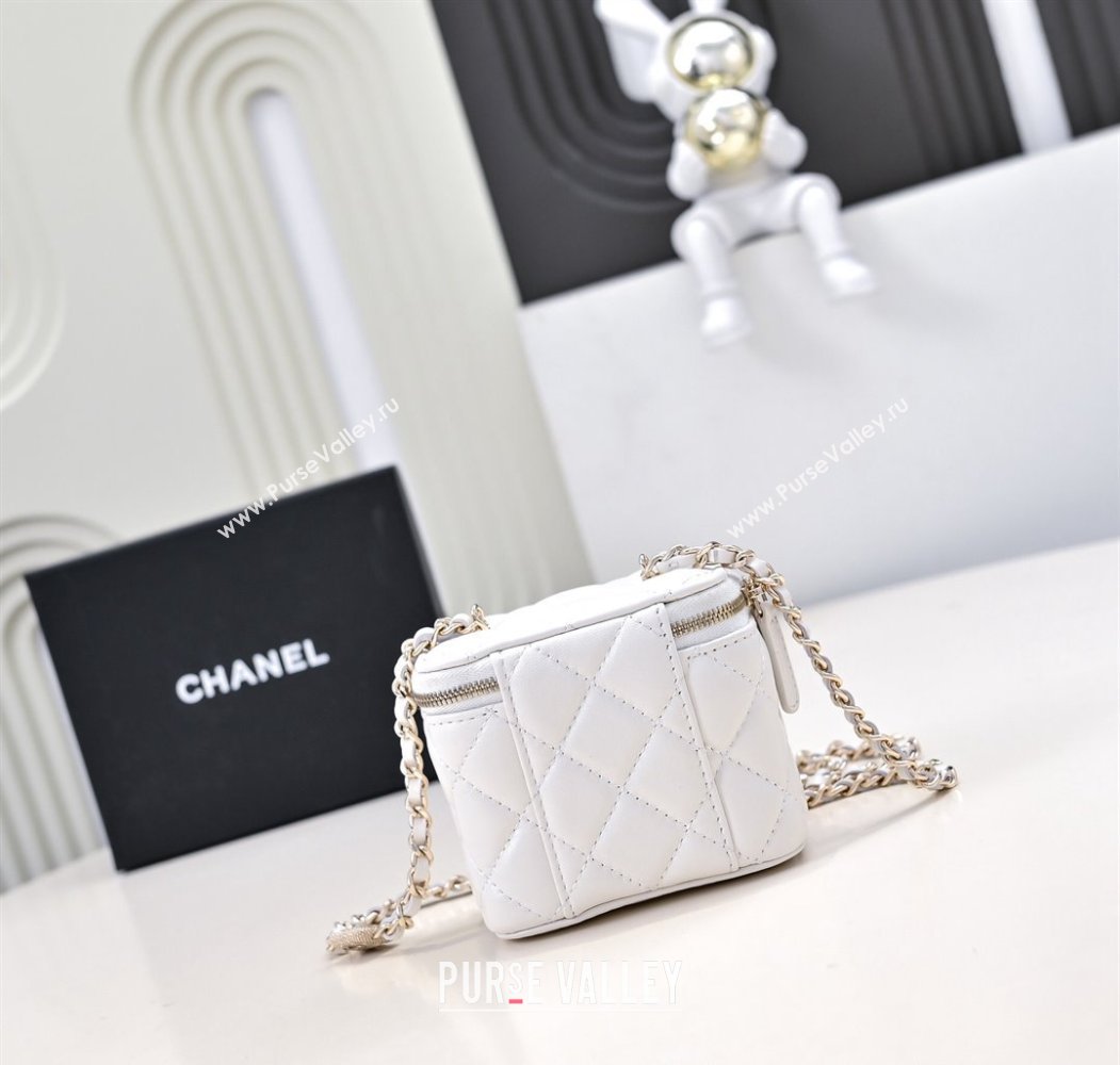 Chanel Lambskin Clutch with Chain AP4302 White 2024 (yezi-241207076)
