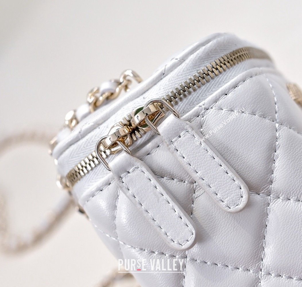 Chanel Lambskin Clutch with Chain AP4302 White 2024 (yezi-241207076)
