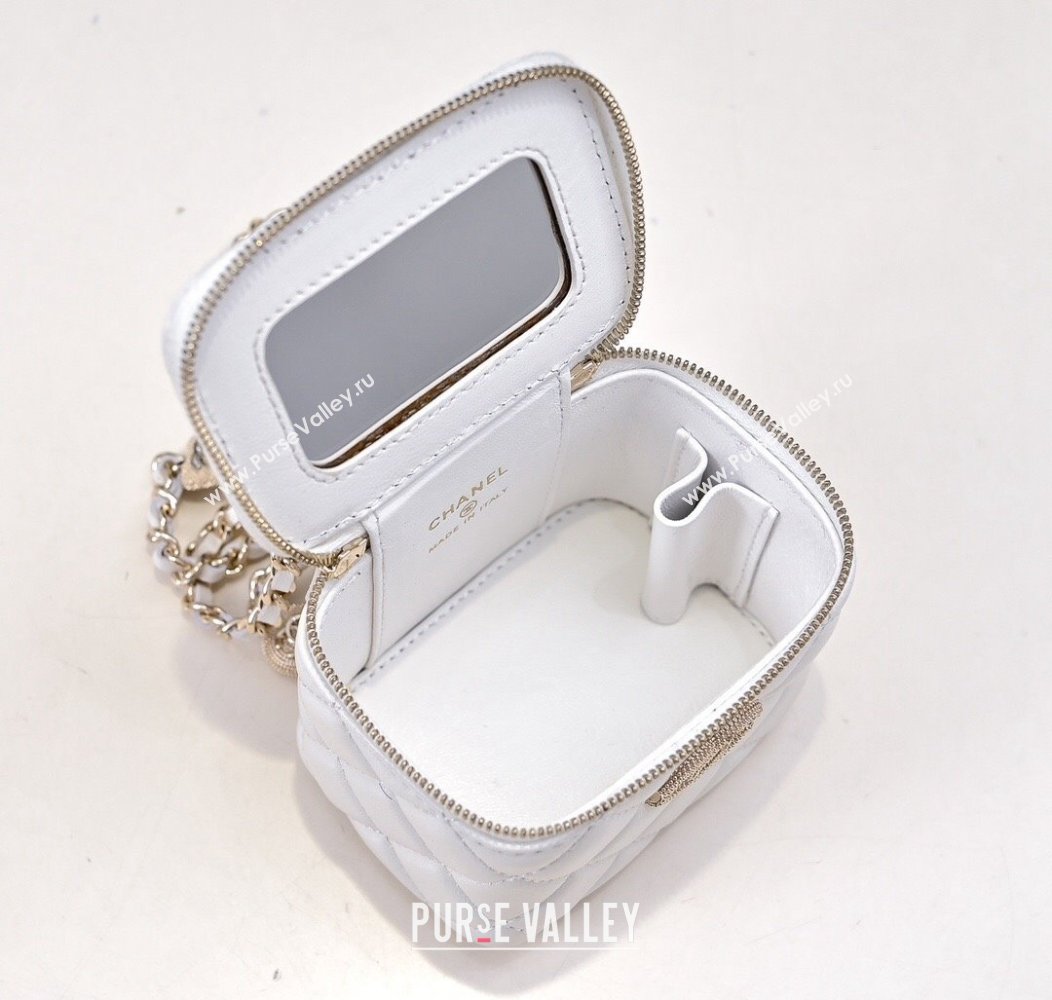 Chanel Lambskin Clutch with Chain AP4302 White 2024 (yezi-241207076)