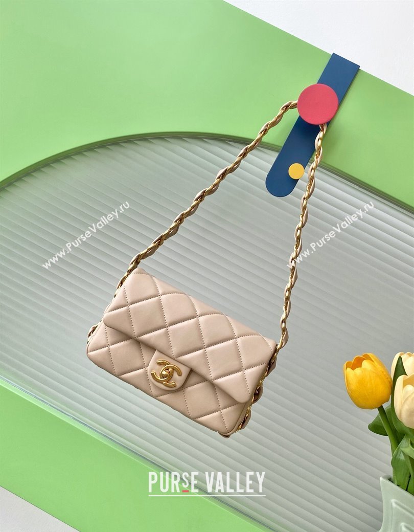 Chanel Lambskin Small Flap Bag with CC Chain Light Beige 2024 AS5174 (yezi-241207050)