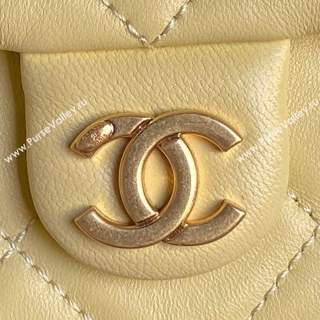 Chanel Shiny Lambskin Maxi Hobo Bag AS5302 Yellow 2024 1206 (yezi-241206013)