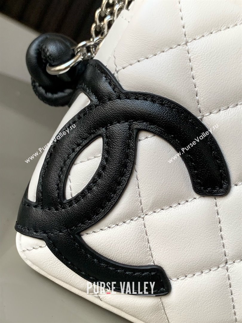 Chanel Quilted Calfskin Camera bag with Maxi CC A6328 White 2024 (yezi-241206051)