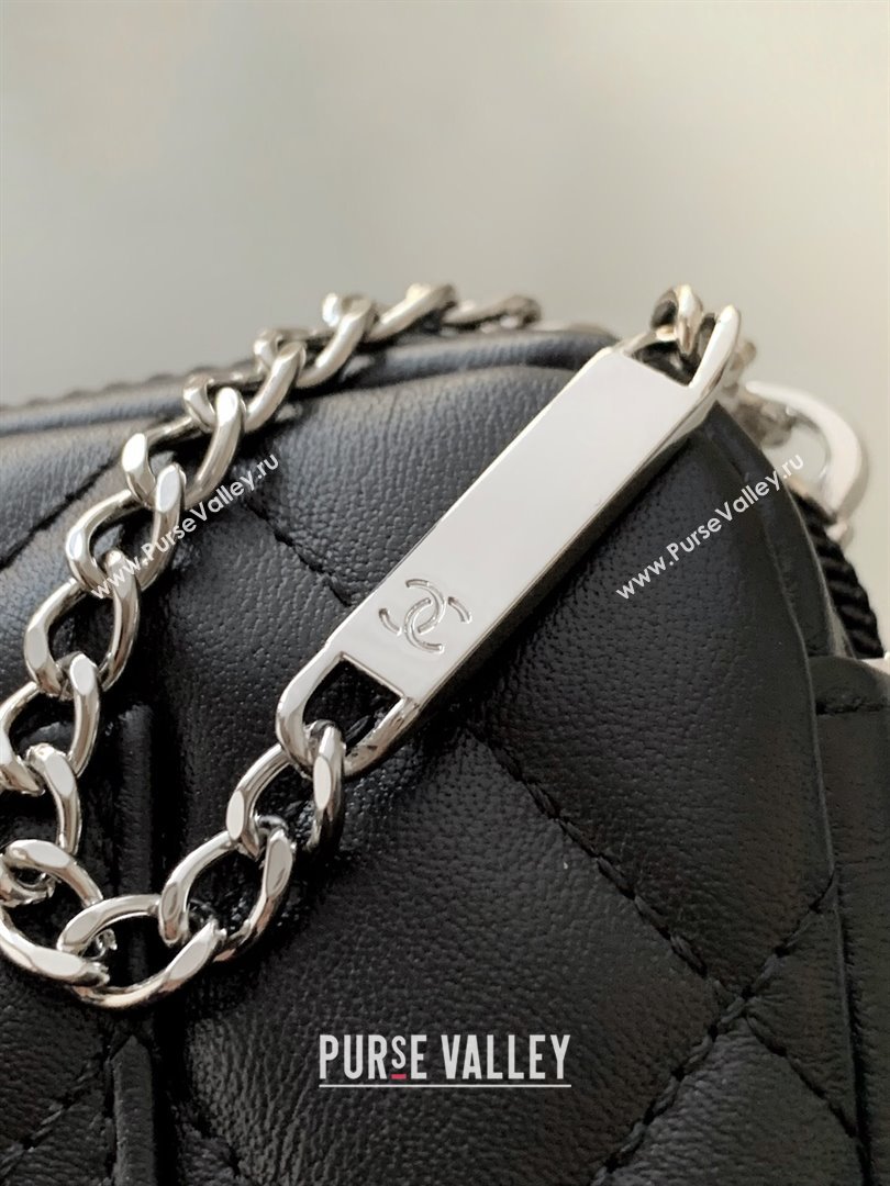 Chanel Quilted Calfskin Camera bag with Maxi CC A6328 Black 2024 (yezi-241206052)