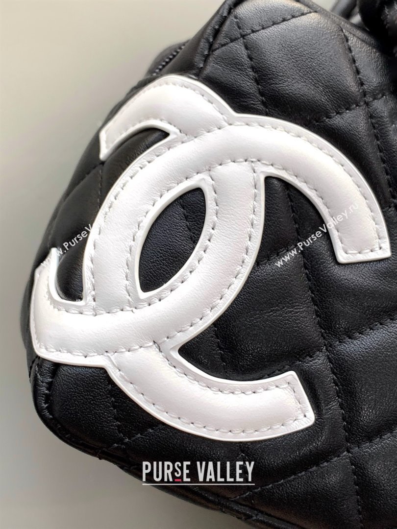 Chanel Quilted Calfskin Bowling bag with Maxi CC A6329 Black/White 2024 (yezi-241206053)