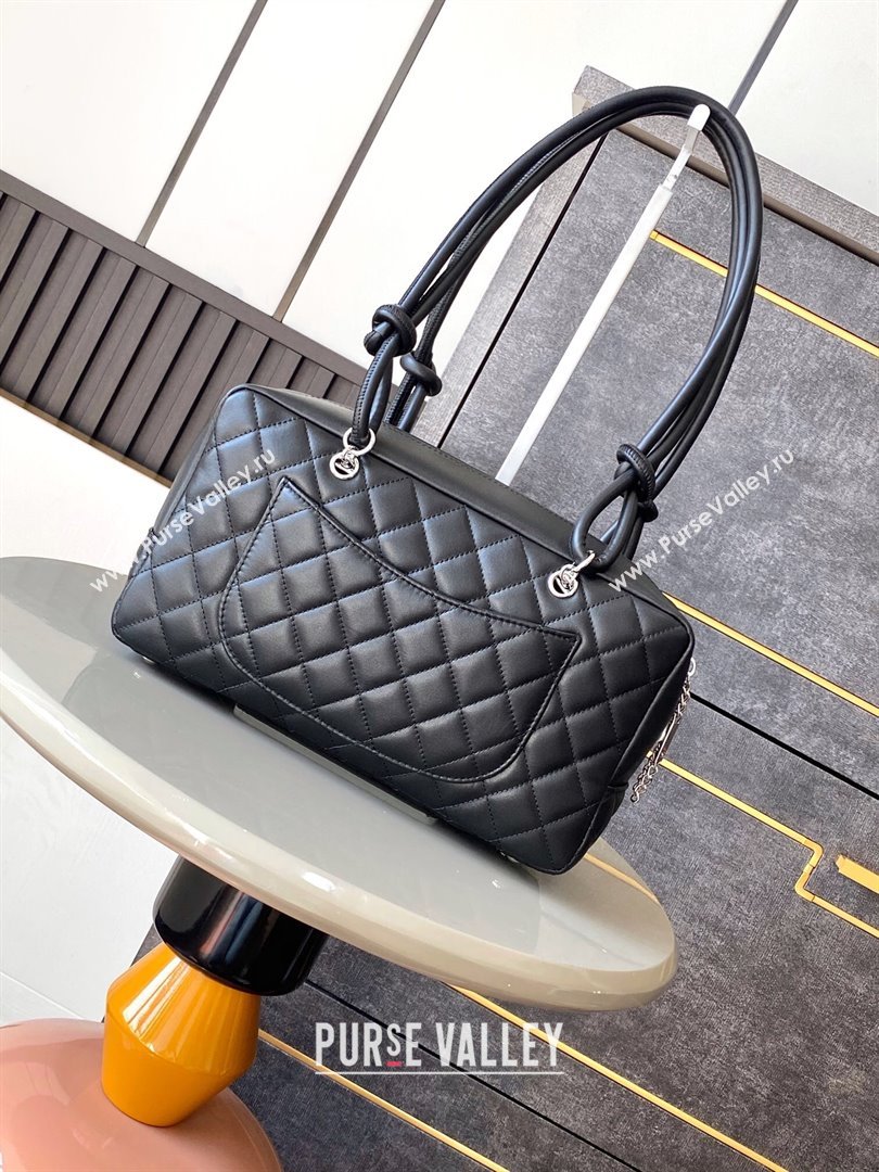 Chanel Quilted Leather Bowling bag with Maxi CC A6329 Black/White 2024 (yezi-241206056)