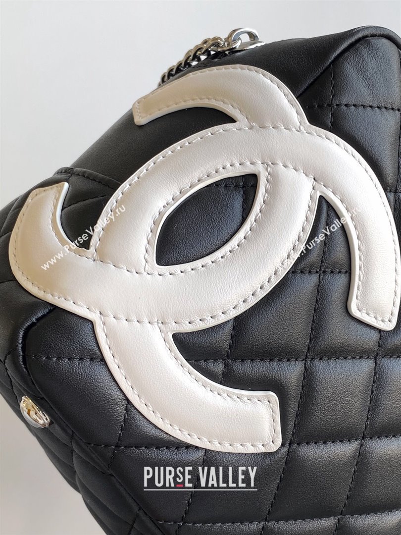 Chanel Quilted Leather Bowling bag with Maxi CC A6329 Black/White 2024 (yezi-241206056)