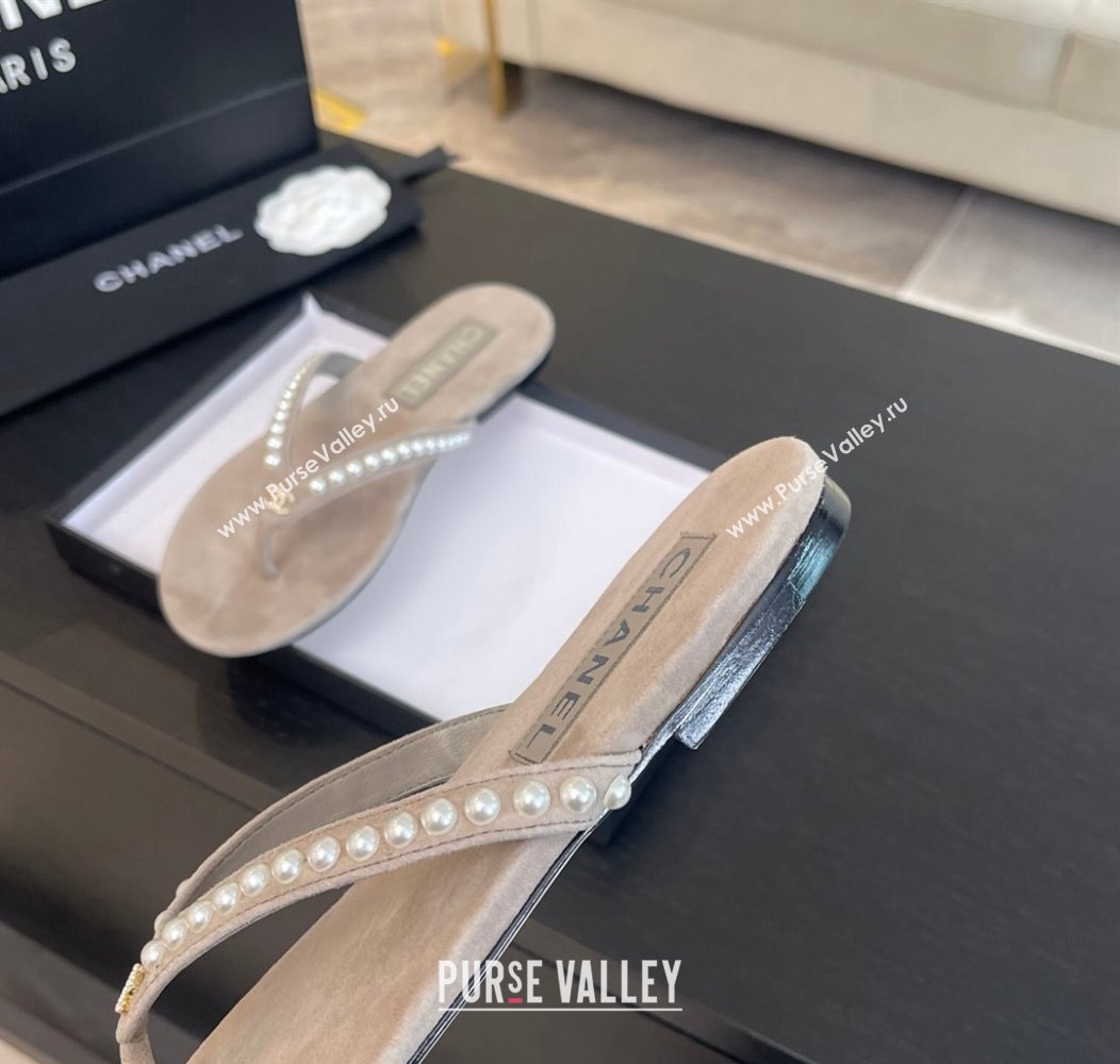 Chanel Suede Flat Thong Slide Sandals with Pearls G46205 Khaki Grey 2024 (MD-240102052)