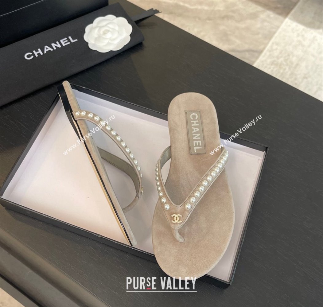 Chanel Suede Flat Thong Slide Sandals with Pearls G46205 Khaki Grey 2024 (MD-240102052)