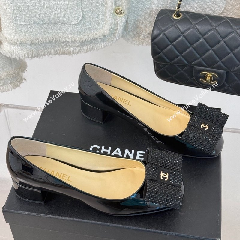 Chanel Patent Calfskin Pumps with Strass Bow Black 2024 CH010303 (MD-250103018)