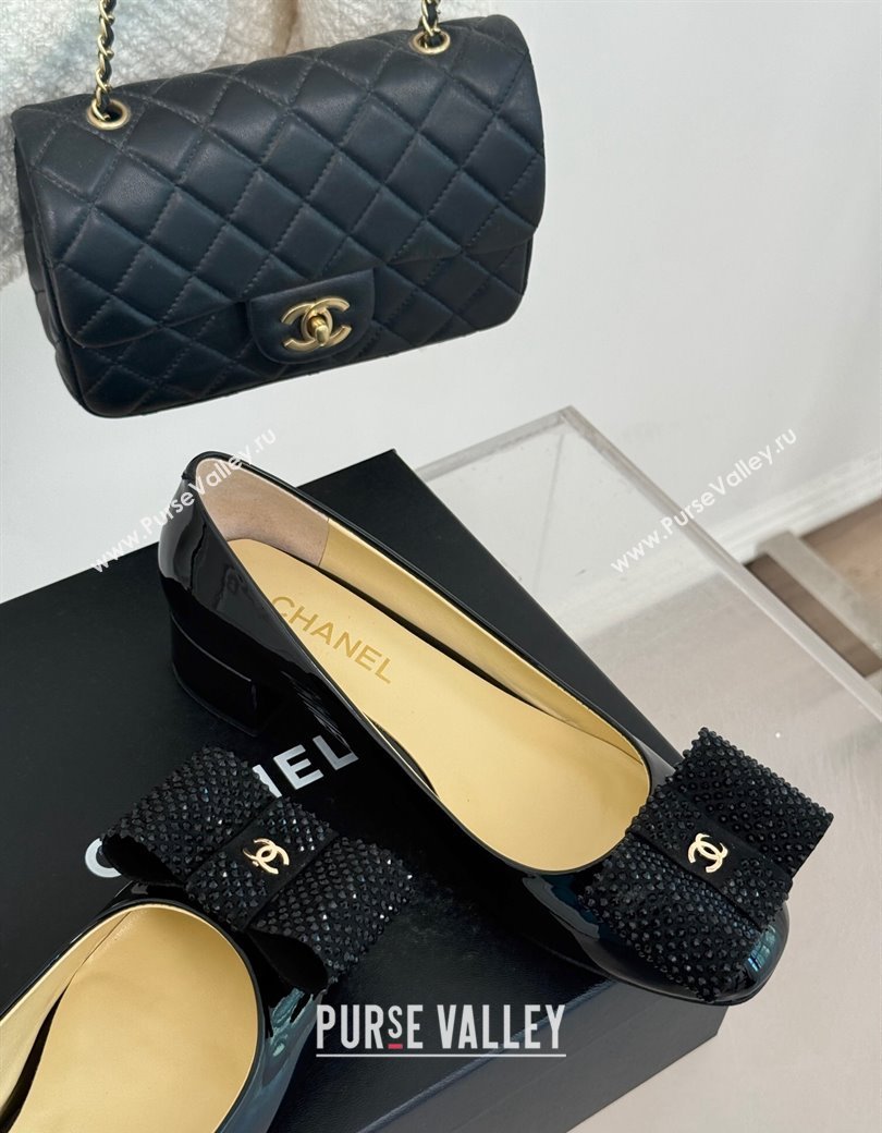 Chanel Patent Calfskin Pumps with Strass Bow Black 2024 CH010303 (MD-250103018)