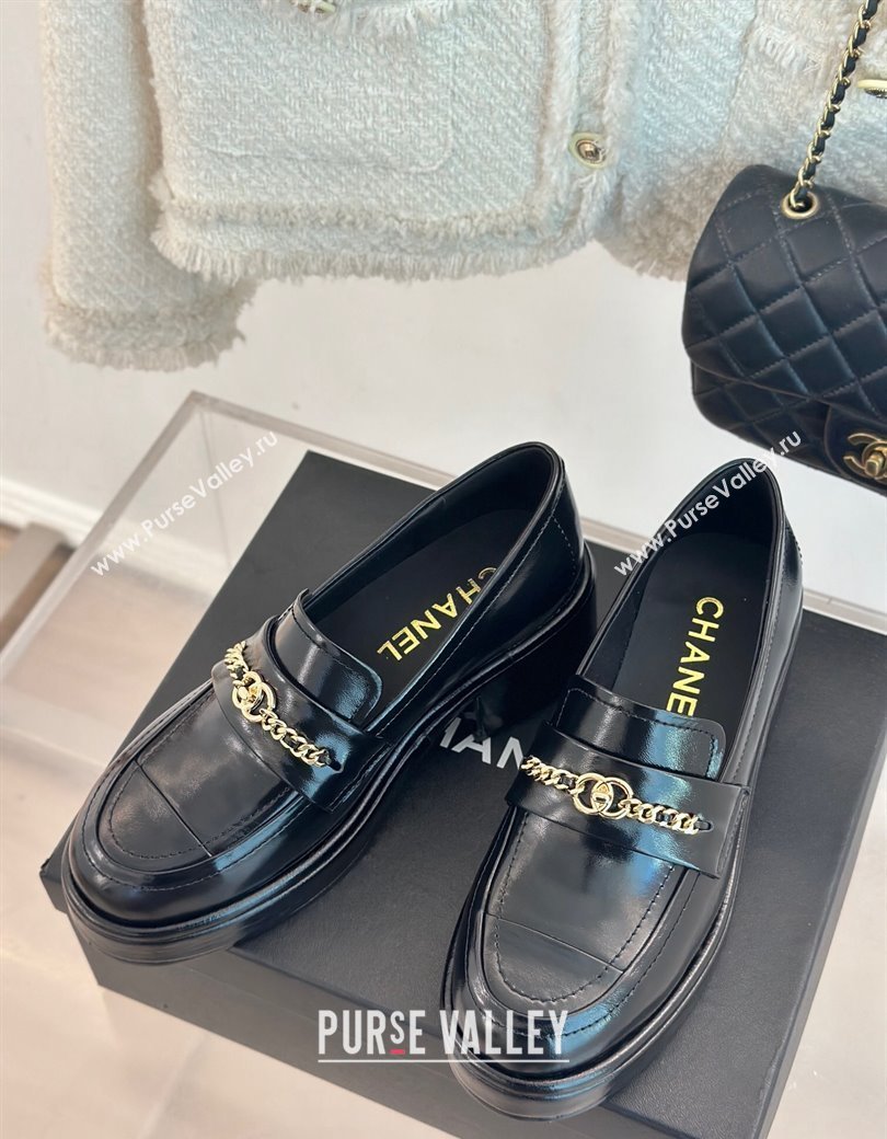 Chanel Oil Calfskin Loafers with Chain Black 2024 G46068 (MD-250103020)