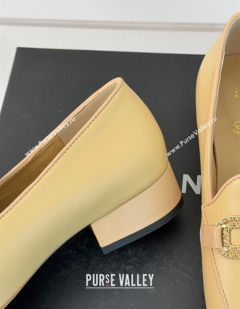 Chanel Lambskin Leather Loafers with Chain Yellow 2025 G46113 (MD-250103060)