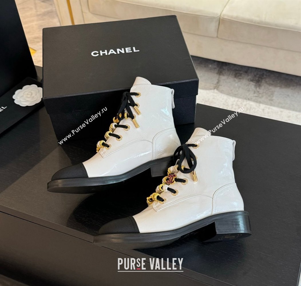 Chanel Crumpled Shiny Calfskin Grosgrain Ankle Boots with Beads Charm White 2024 (MD-250103066)