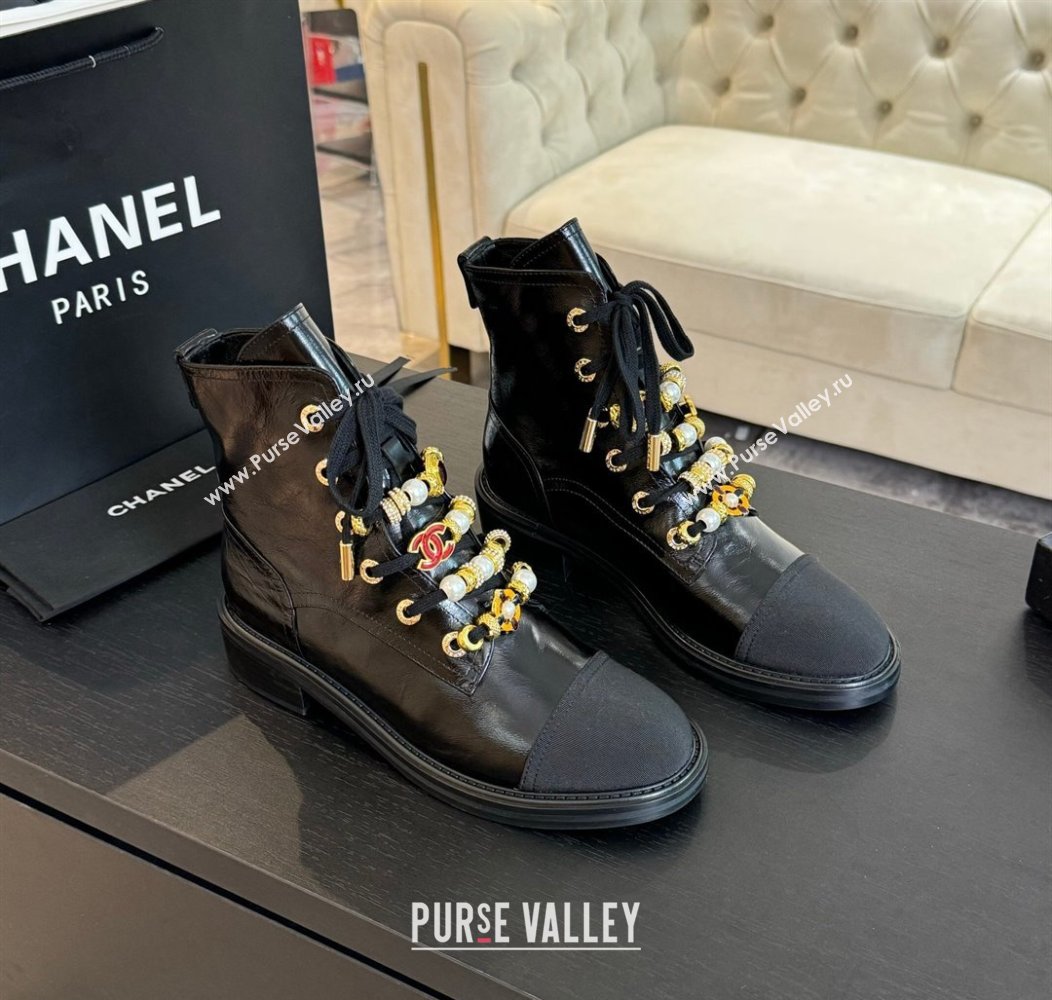 Chanel Crumpled Shiny Calfskin Grosgrain Ankle Boots with Beads Charm Black 2024 (MD-250103067)