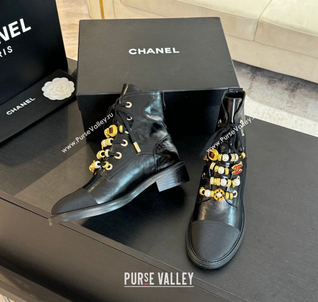 Chanel Crumpled Shiny Calfskin Grosgrain Ankle Boots with Beads Charm Black 2024 (MD-250103067)