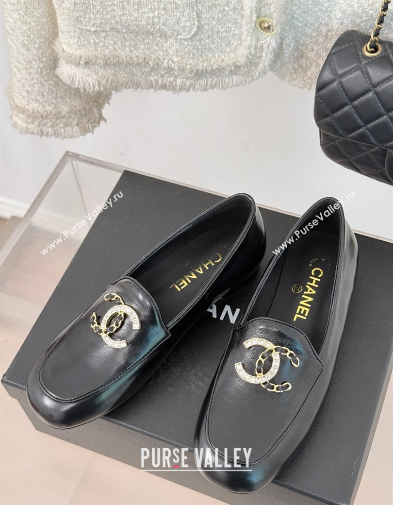 Chanel Shiny Calfskin Loafers with Strass and Chain CC G46157 Black 2024 (MD-250102088)