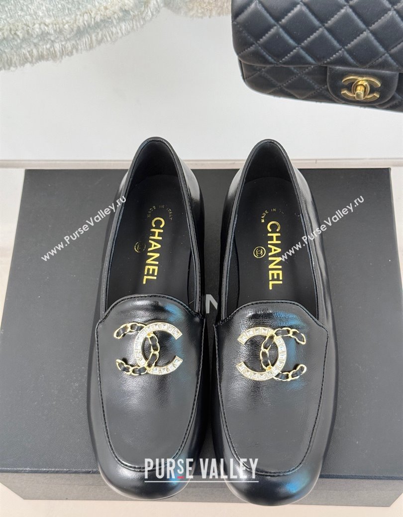 Chanel Shiny Calfskin Loafers with Strass and Chain CC G46157 Black 2024 (MD-250102088)