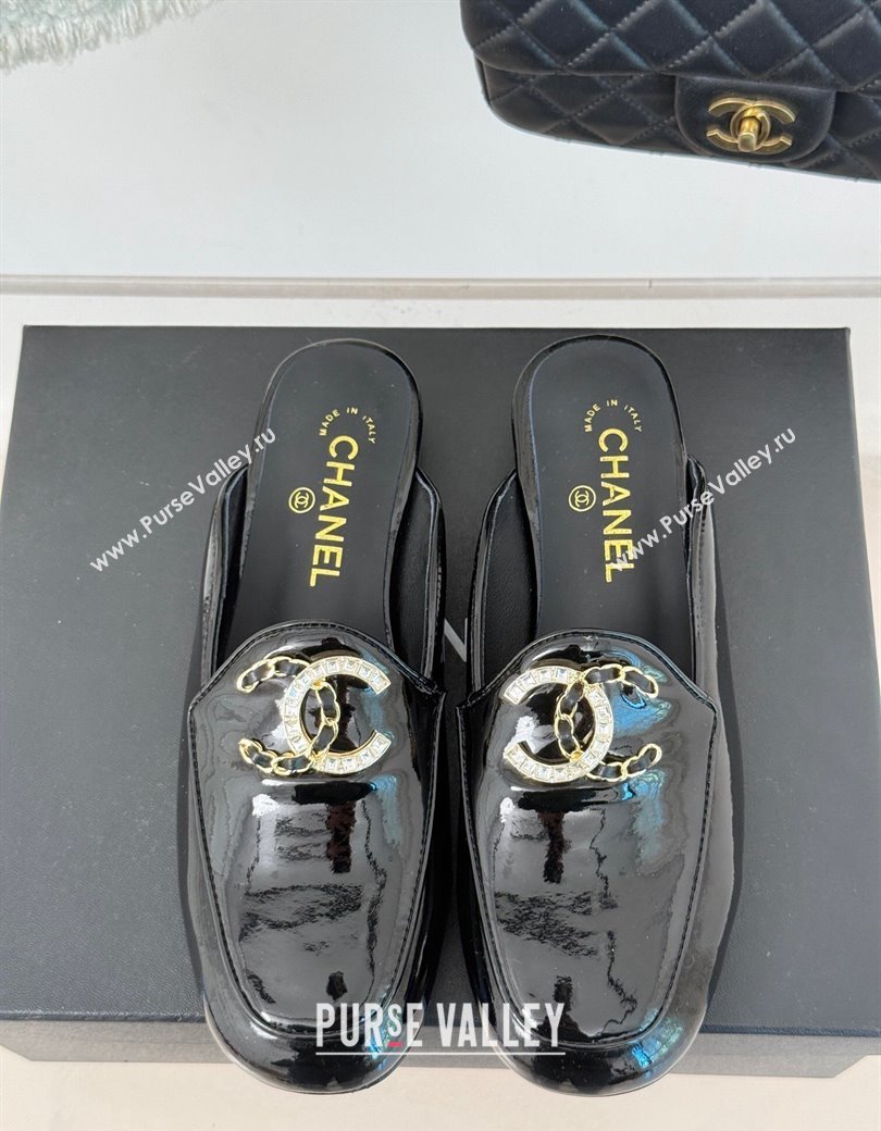 Chanel Patent Calfskin Flat Mules with Strass and Chain CC G46157 Black 2024 (MD-250102101)