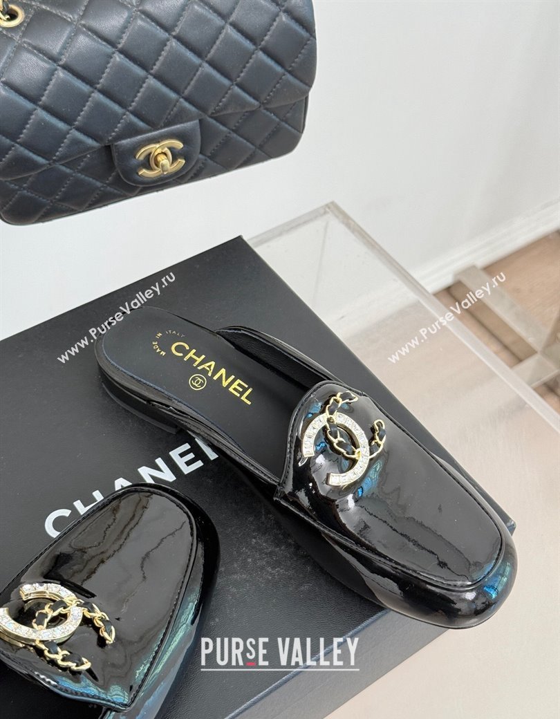 Chanel Patent Calfskin Flat Mules with Strass and Chain CC G46157 Black 2024 (MD-250102101)