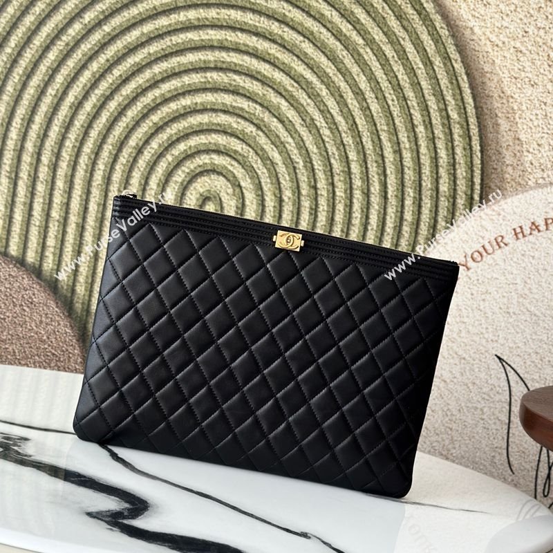 Chanel Quilted Lambskin Large Zipped Pouch Black 2025 A31531 (ssz-250111037)