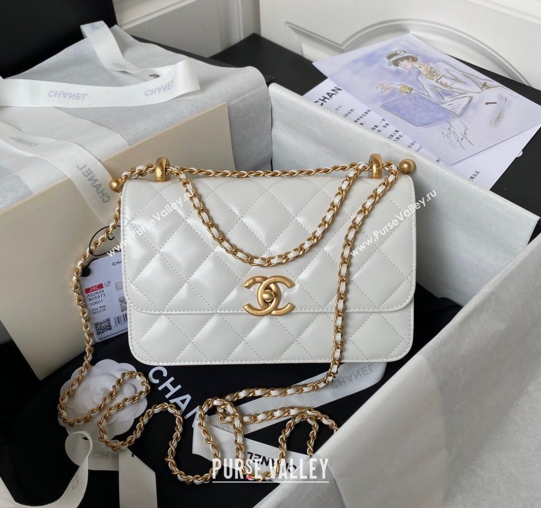 Chanel Quilted Calfskin Small Flap Bag with Gold-Tone Balls AS2649 White 2025 (yezi-250111043)