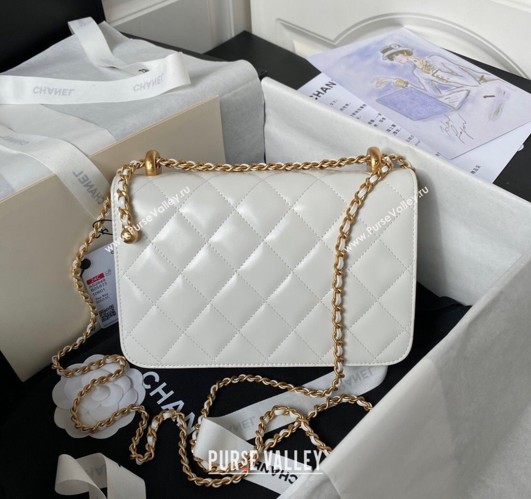 Chanel Quilted Calfskin Small Flap Bag with Gold-Tone Balls AS2649 White 2025 (yezi-250111043)