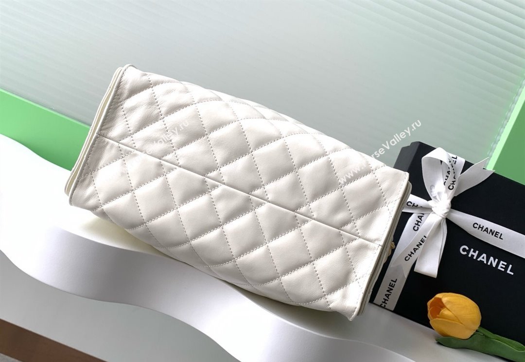 Chanel Quilted Calfskin Medium Hobo bag AS5293 White 2025 (yezi-250111027)