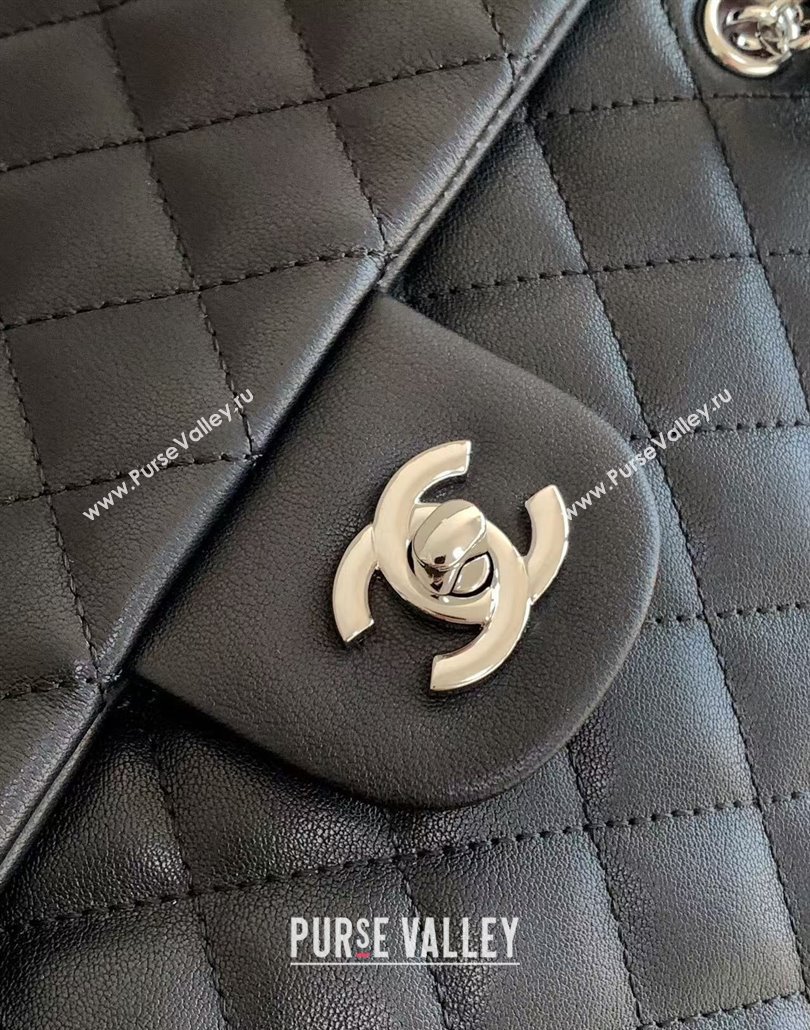 Chanel Quilted Calfskin Airport Flap Bag with Maxi CC Black/White2 2025 AS6338 (yezi-250111051)