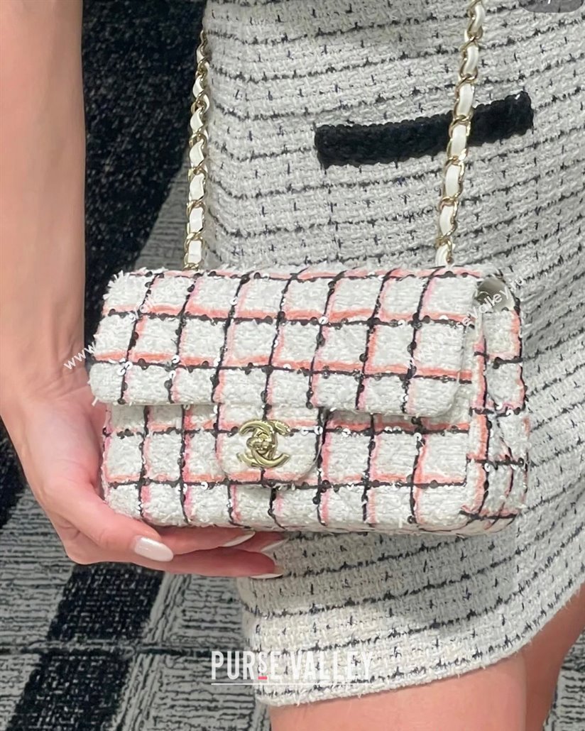Chanel Check Tweed Classic Mini Flap Bag with Sequins A69900 White/Pink/Black 2025 (yezi-250113007)
