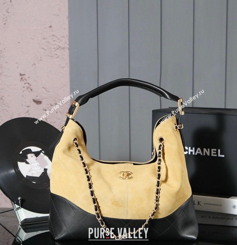 Chanel Quilted Suede and Calfskin Hobo Bag Yellow/Black 2025 (yezi-250113037)