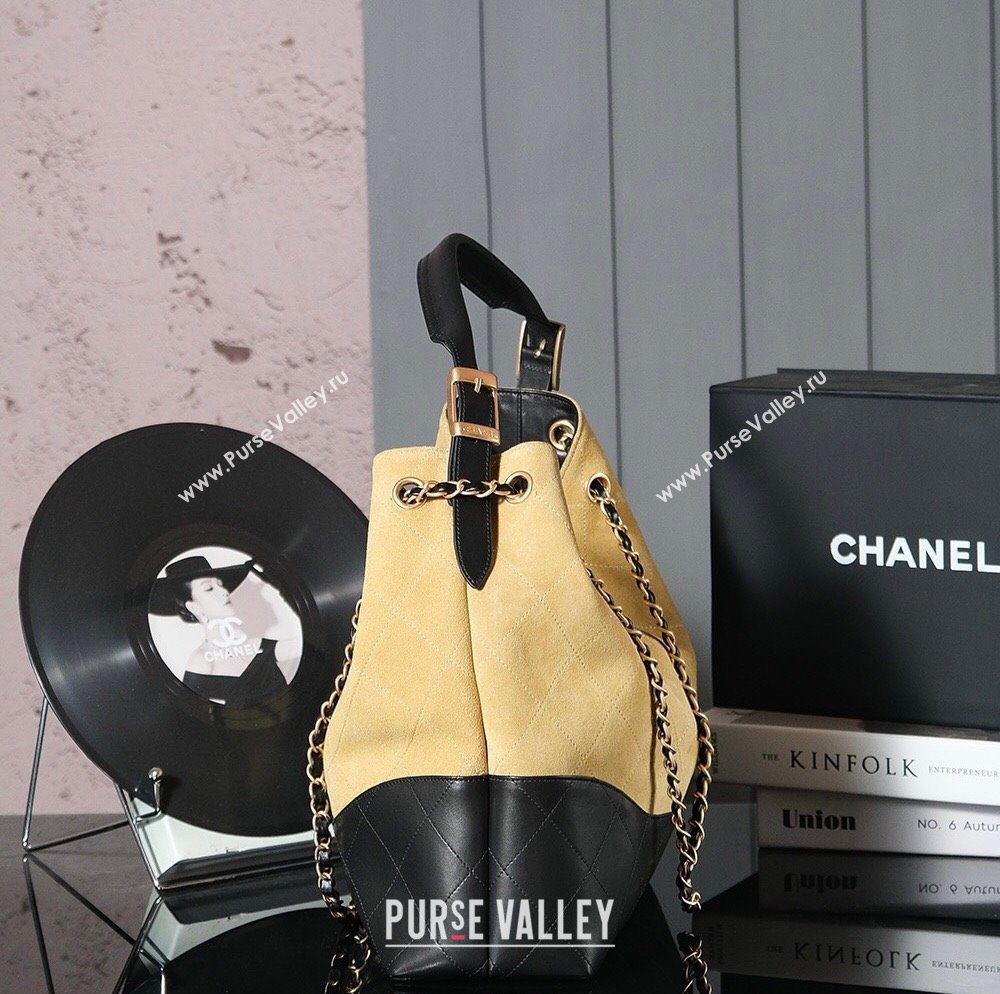 Chanel Quilted Suede and Calfskin Hobo Bag Yellow/Black 2025 (yezi-250113037)