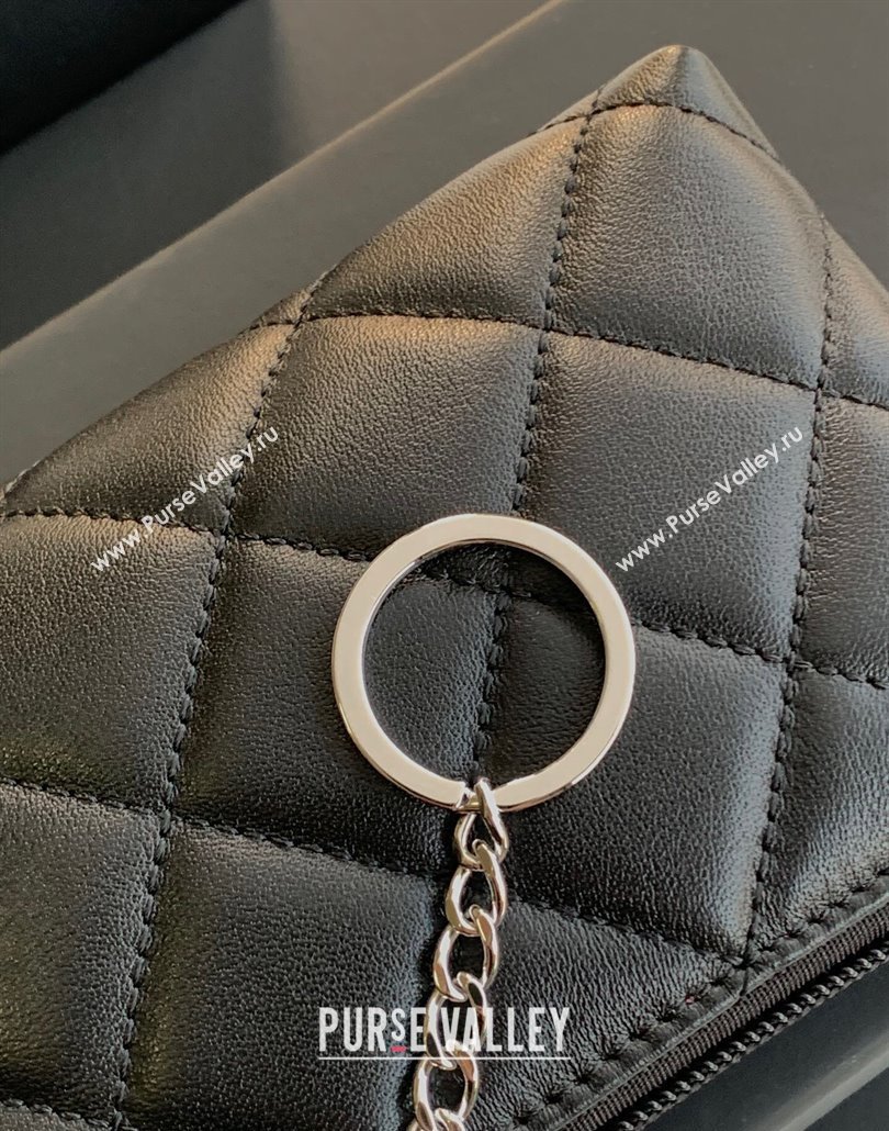 Chanel Quilted Calfskin Leather Pouch with Chain Strap and Maxi CC Black/White2 2025 CH011101 (yezi-250111054)