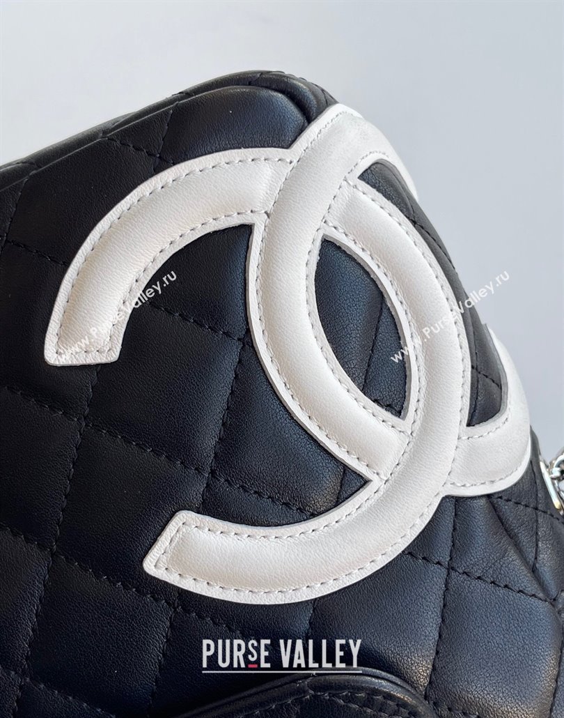 Chanel Quilted Calfskin Leather Camera Bag with Maxi CC Black/White2 2025 AS6326 (yezi-250111056)