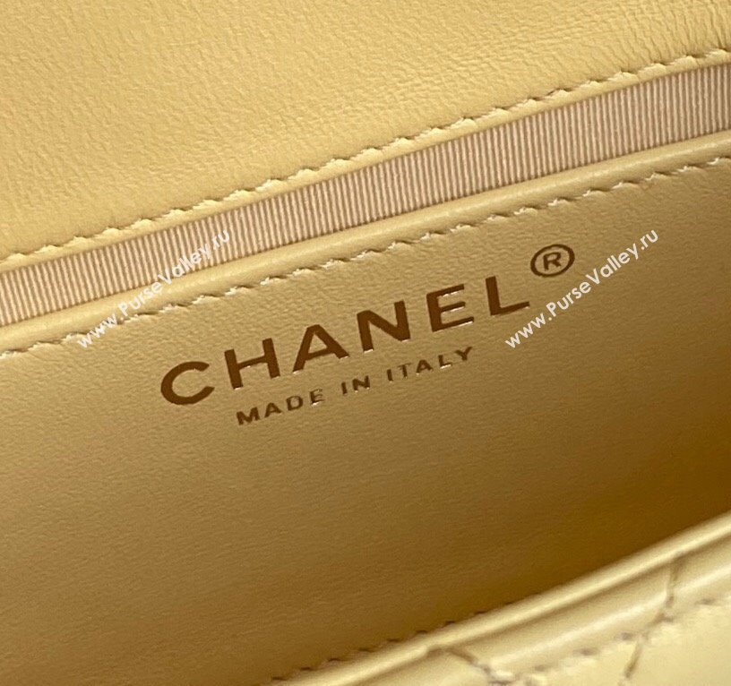 Chanel Quilted Lambskin Mini Flap Bag with Top Handle, Chain and Knot AS5298 Yellow 2025 (yezi-250113055)