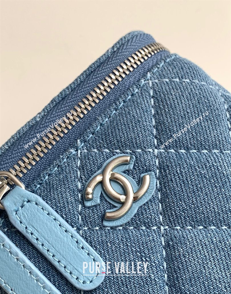 Chanel Light Blue Denim Clutch with Chain and Heart AP3203 2025 0113 (yezi-250113033)