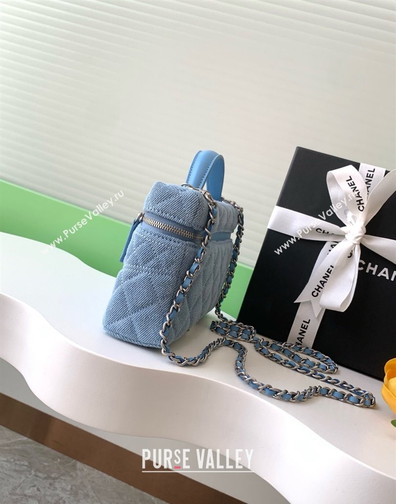 Chanel Light Blue Denim Long Vanity Case with Chain 2025 AP4407 (yezi-250113035)