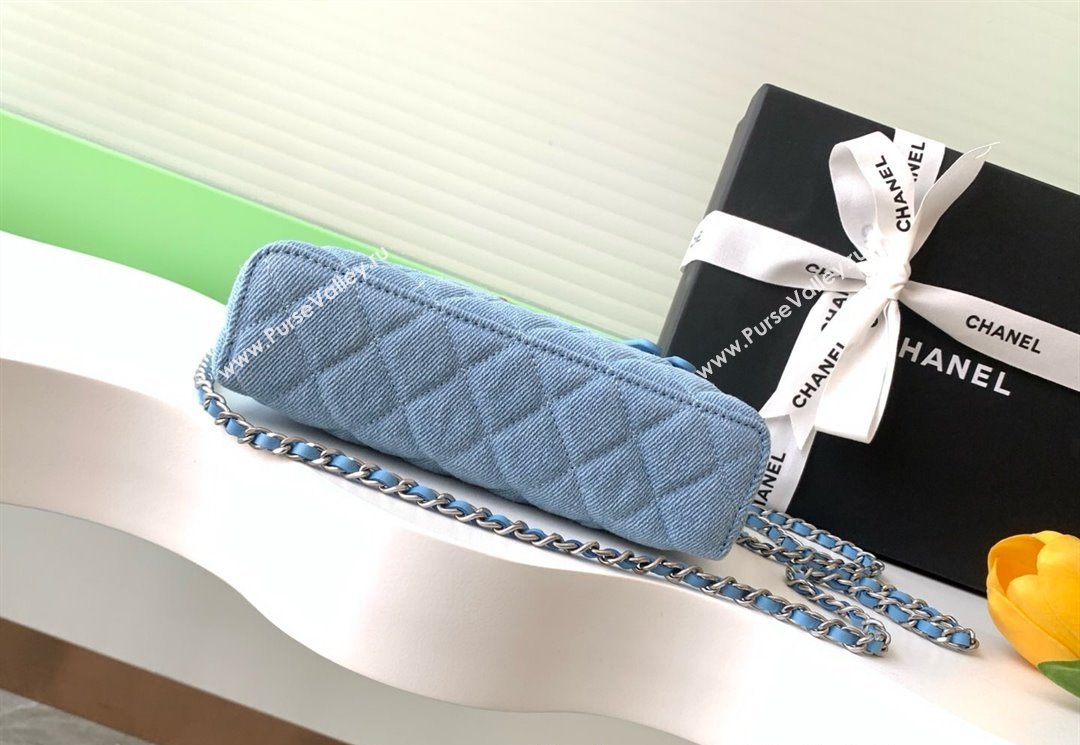 Chanel Light Blue Denim Long Vanity Case with Chain 2025 AP4407 (yezi-250113035)