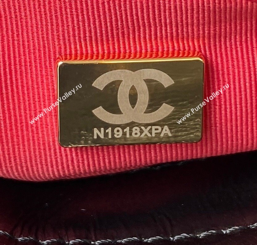 Chanel Shiny Crumpled Calfskin Small Hobo Bag AS4323 Black 2025 (yezi-250213033)