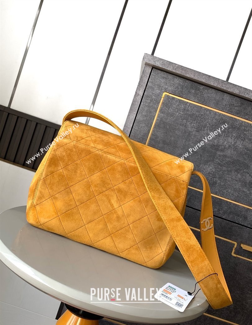 Chanel Vintage Suede Flap Bag with Wide Strap Yellow 2025 A99935 (yezi-250213043)