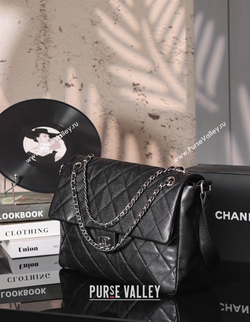 Chanel Vintage XXL Airline Travel Flap Bag in Caviar Grained Calfskin Black/Gunmetal 2025 (yezi-250213063)
