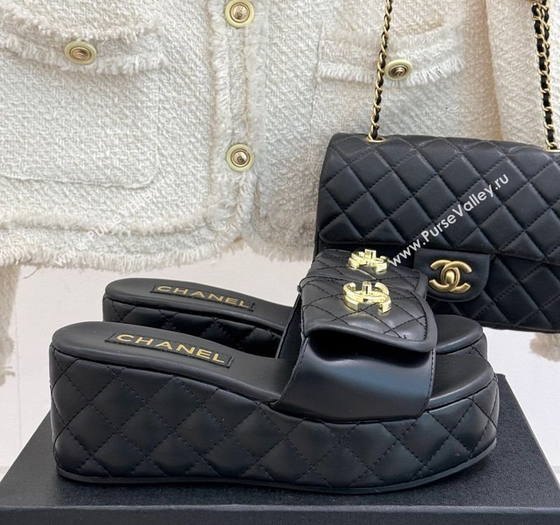 Chanel Quilted Lambskin Wedge Slides Sandal with Foldover Black 2025 CH030314 (MD-250303111)