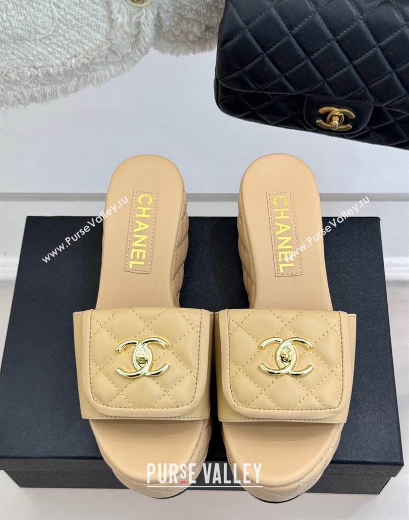 Chanel Quilted Lambskin Wedge Slides Sandal with Foldover Beige 2025 CH030314 (MD-250303112)