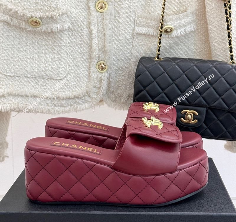 Chanel Quilted Lambskin Wedge Slides Sandal with Foldover Dark Burgundy 2025 CH030314 (MD-250303113)