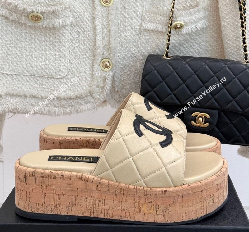 Chanel Quilted Lambskin Wood-Like Platform Slides Sandal Beige Yellow 2025 CH030316 (MD-250303120)