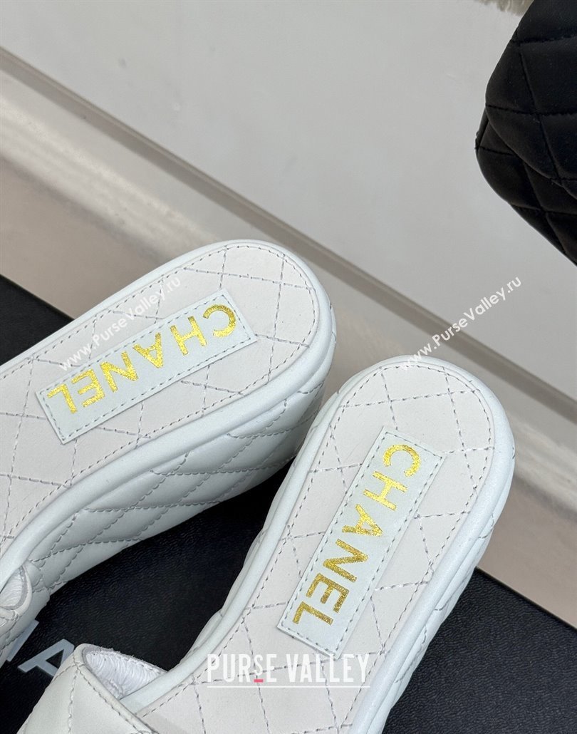 Chanel Quilted Lambskin Wedge Slides Sandal 6.5cm with Chain CC White 2025 CH030318 (MD-250303126)